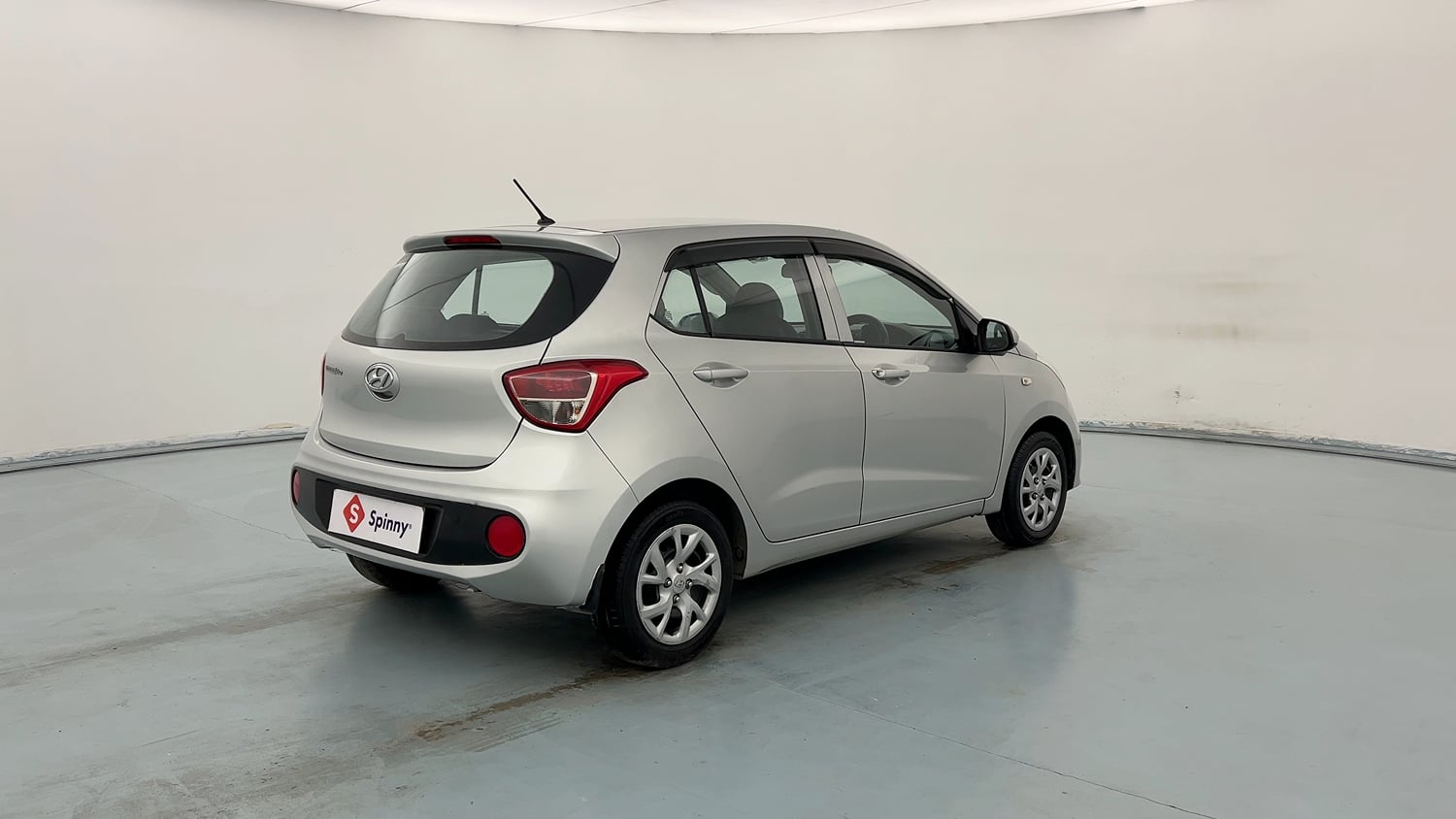 Used 2019 Hyundai Grand i10 Magna 1.2 Kappa VTVT Petrol Manual exterior RIGHT REAR CORNER VIEW