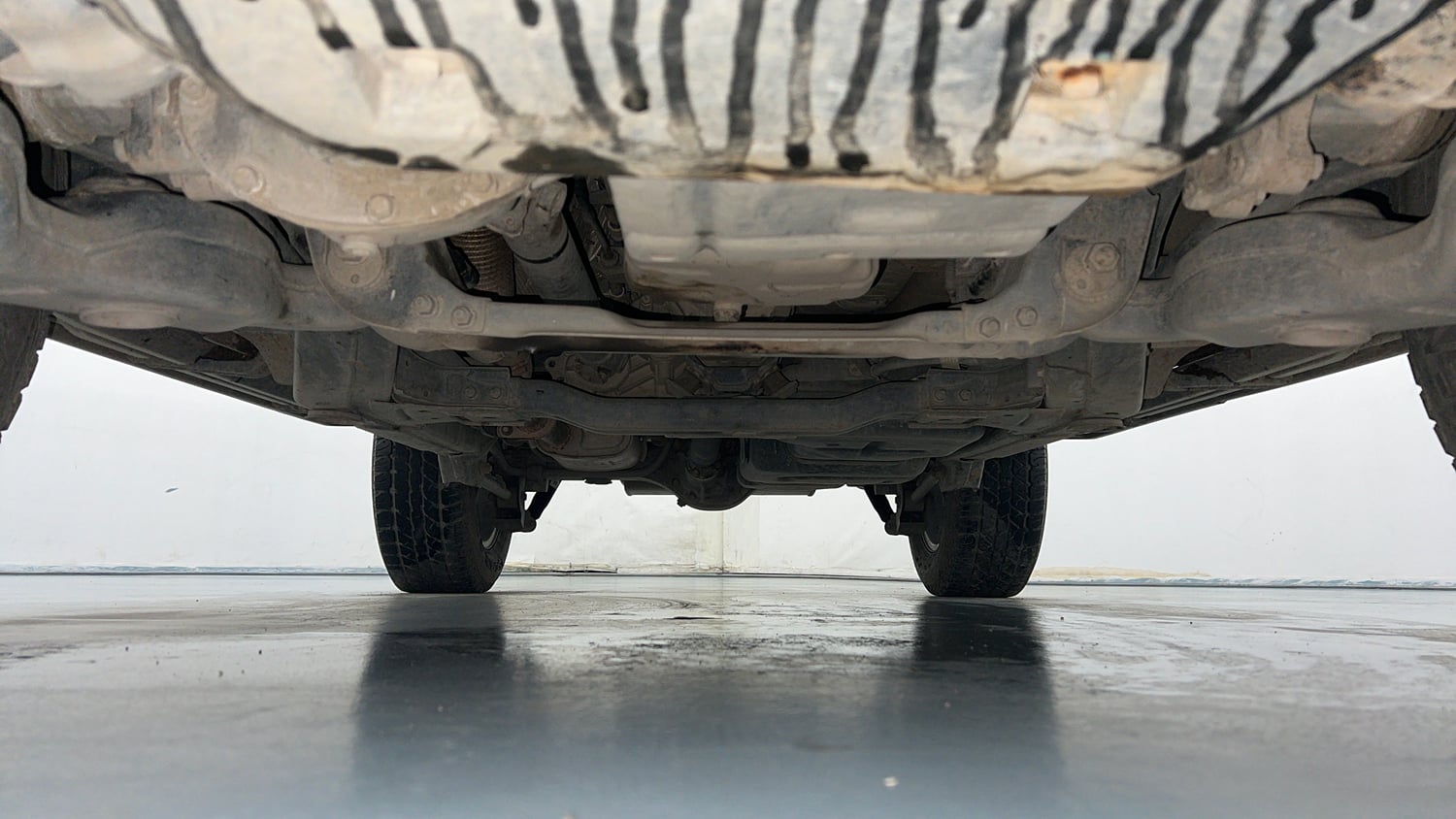 Used 2021 mahindra Thar LX Hard Top Petrol MT 4WD Petrol Manual extra FRONT LEFT UNDERBODY VIEW