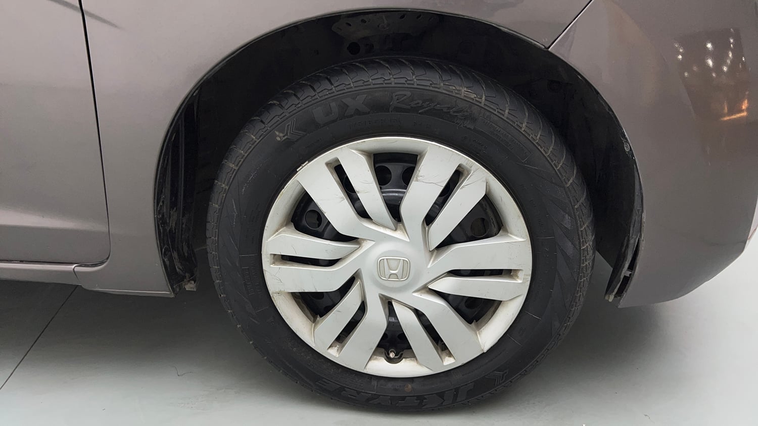 Used 2015 Honda Jazz S MT Petrol Manual tyres RIGHT FRONT TYRE RIM VIEW