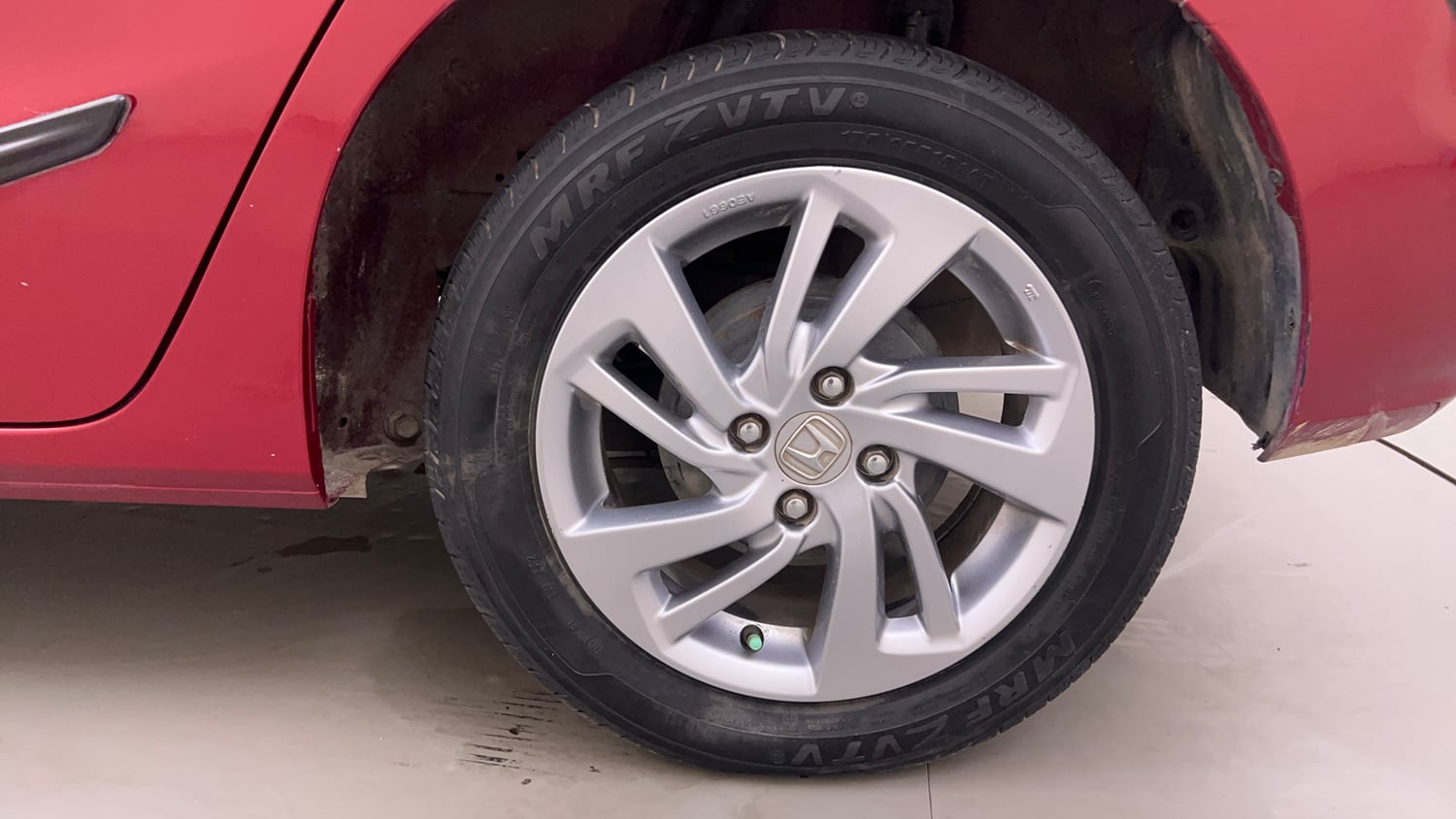 Used 2020 Honda Jazz ZX CVT Petrol Automatic tyres LEFT REAR TYRE RIM VIEW