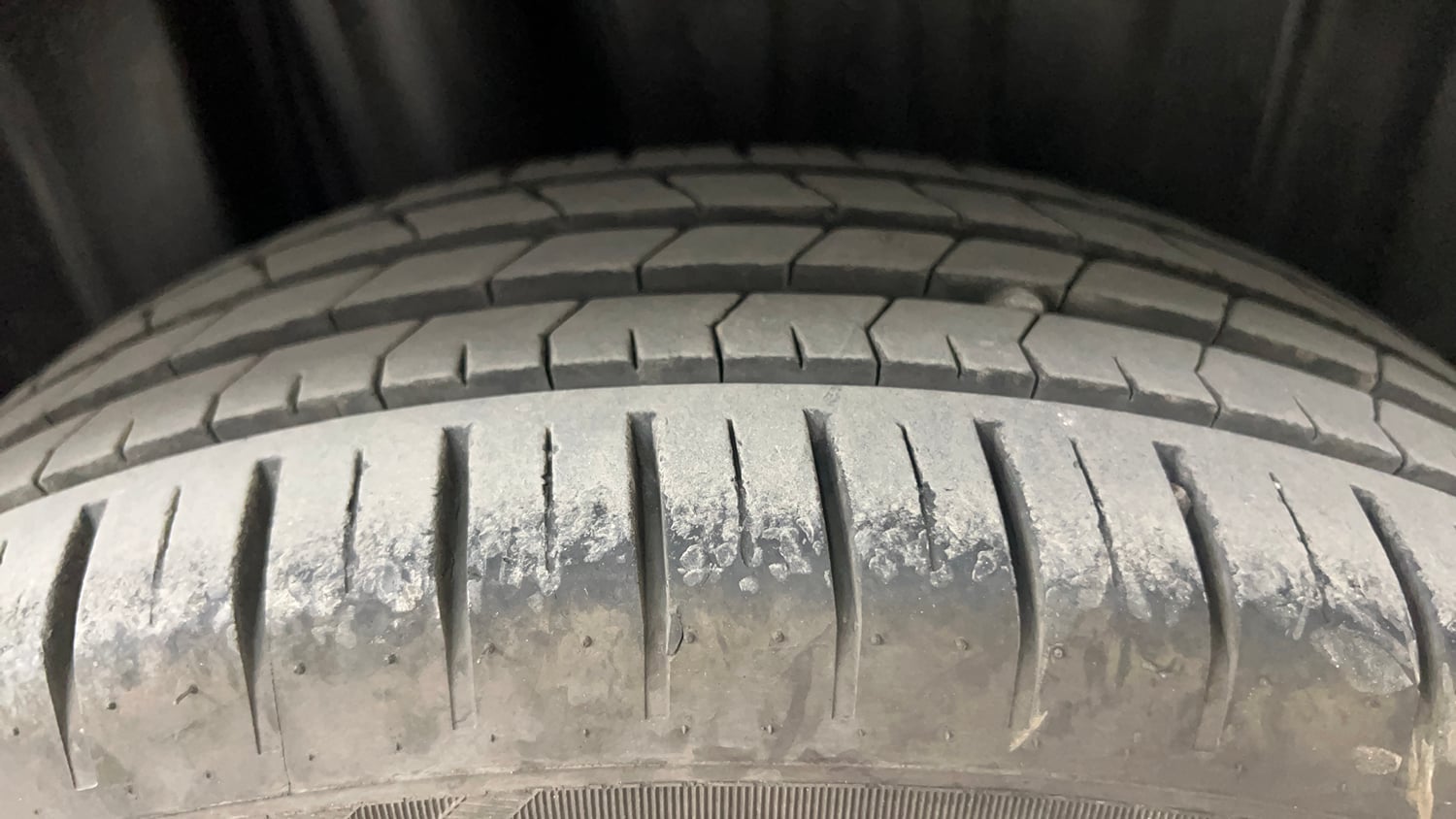 Used 2024 Maruti Suzuki Baleno Zeta MT CNG Cng Manual tyres RIGHT REAR TYRE TREAD VIEW