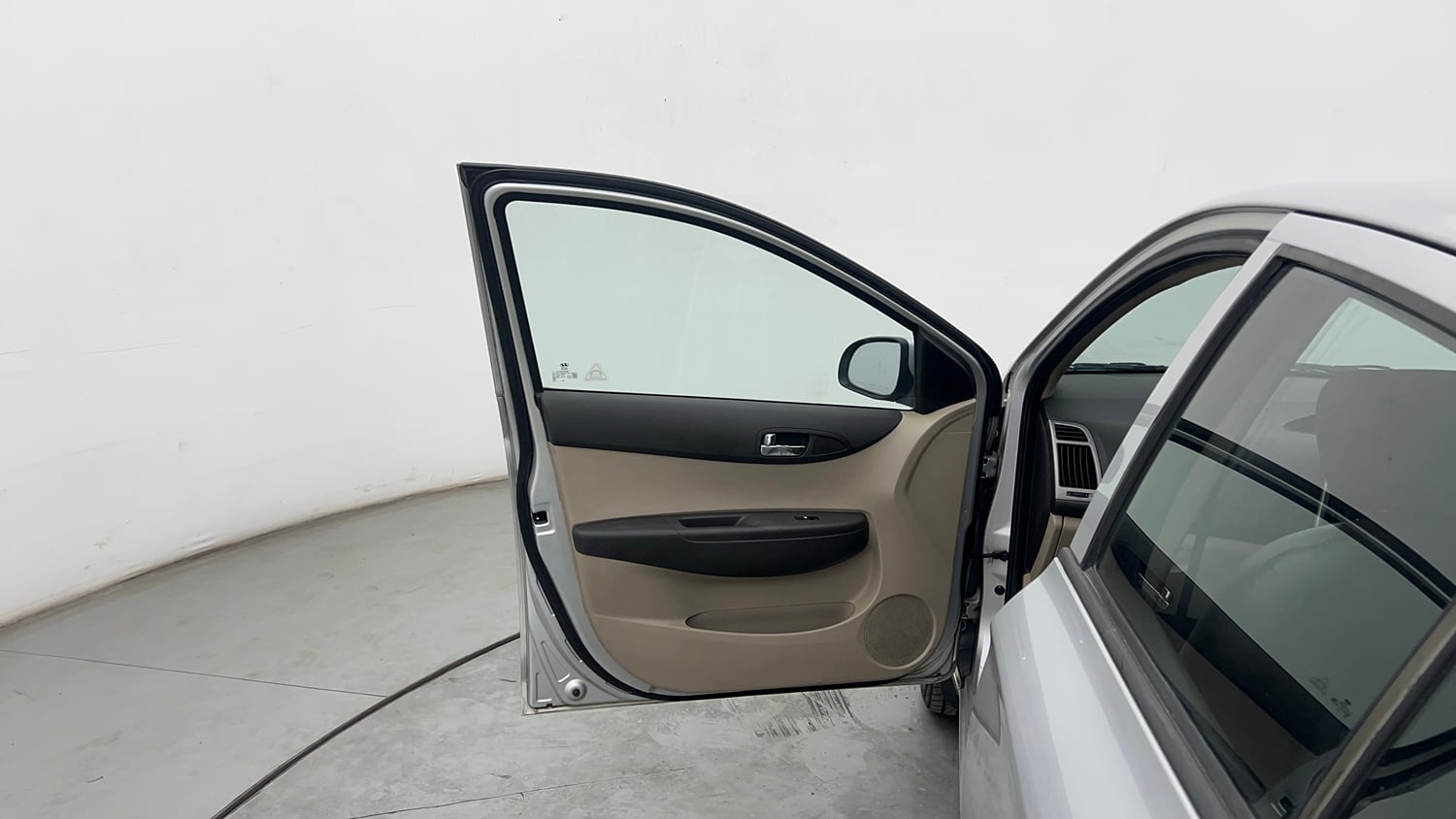Used 2012 Hyundai i20 Asta 1.4 CRDI Diesel Manual interior LEFT FRONT DOOR OPEN VIEW