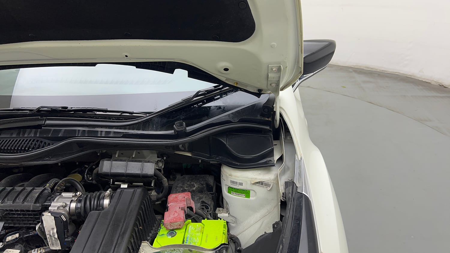 Used 2023 Tata Altroz XZA Petrol Petrol Automatic engine ENGINE LEFT SIDE HINGE & APRON VIEW