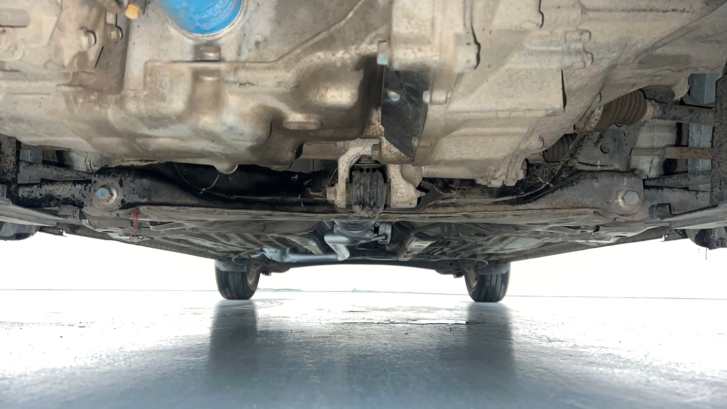 Used 2021 Honda Amaze 1.2 V MT Petrol Petrol Manual extra FRONT LEFT UNDERBODY VIEW