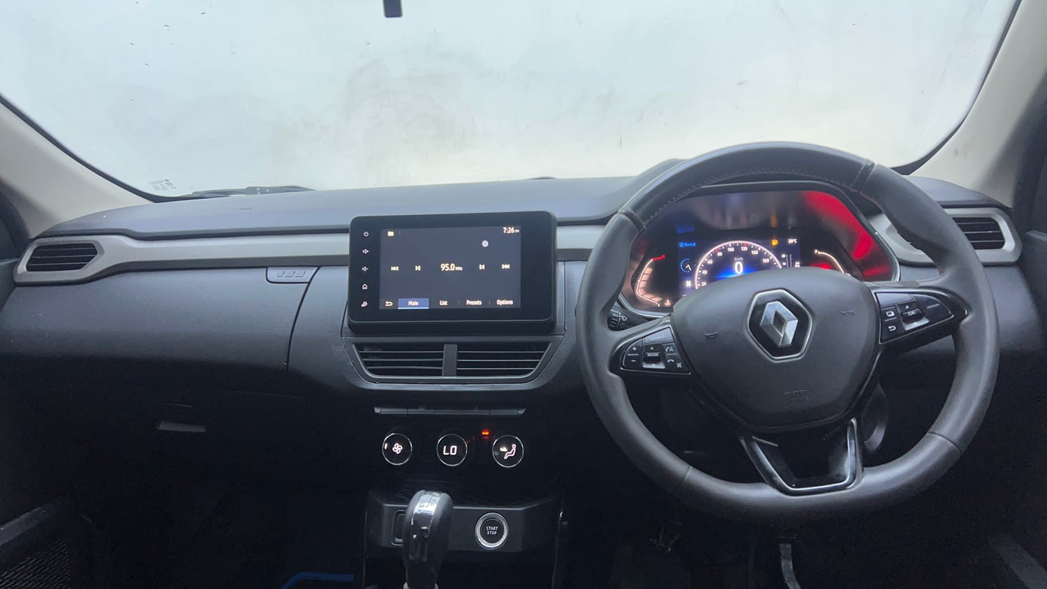 Used 2021 Renault Kiger RXZ AMT Dual Tone Petrol Automatic interior DASHBOARD VIEW
