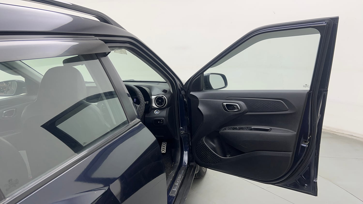 Used 2024 Hyundai Exter SX (O) 1.2 AMT Petrol Automatic interior RIGHT FRONT DOOR OPEN VIEW