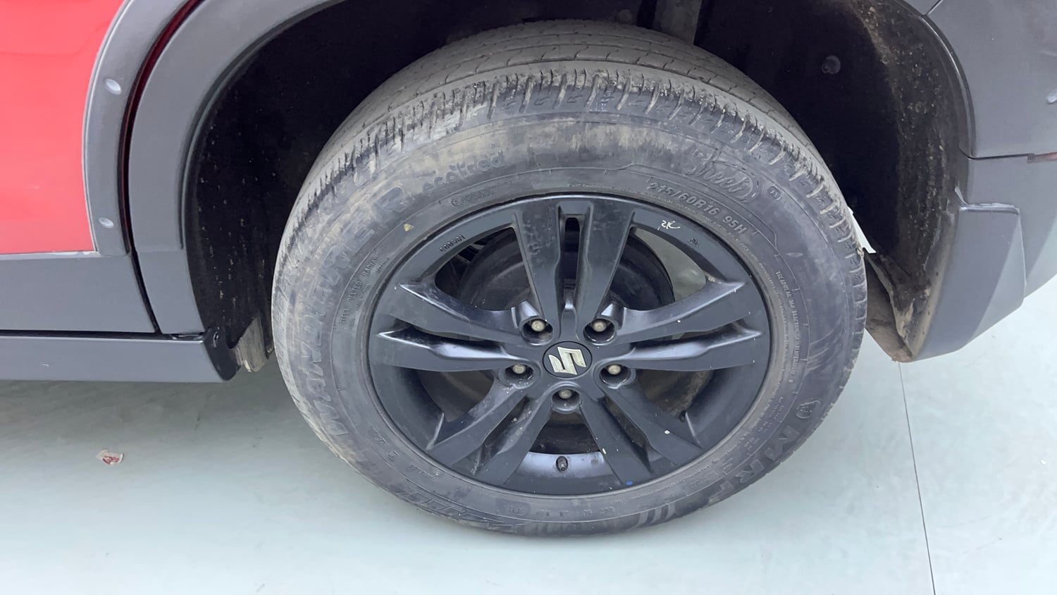 Used 2019 maruti-suzuki Vitara Brezza ZDi Plus Dual Tone AGS Diesel Automatic tyres LEFT REAR TYRE RIM VIEW