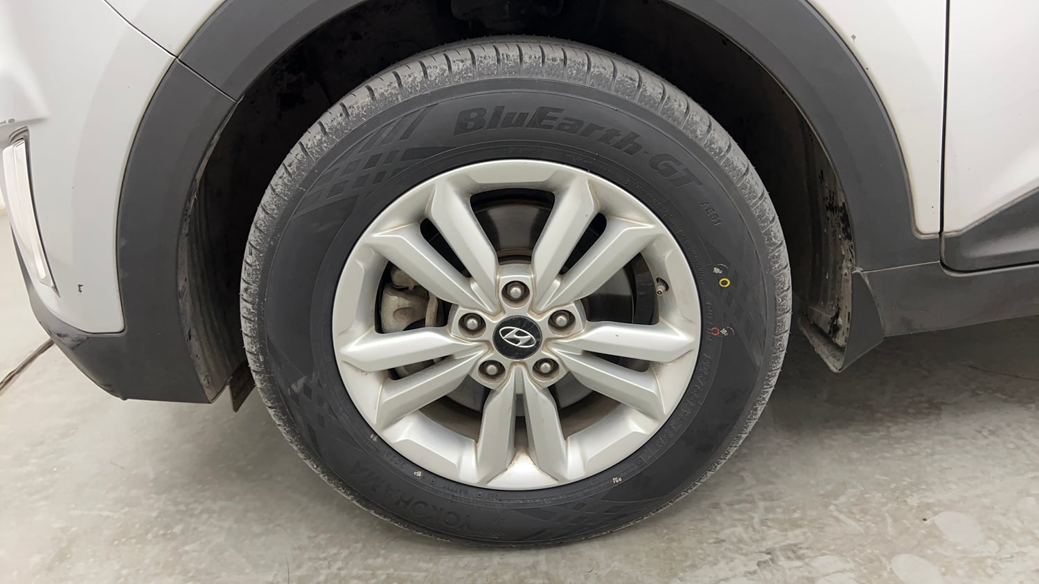 Used 2016 Hyundai Creta 1.6 SX Plus Petrol Petrol Manual tyres LEFT FRONT TYRE RIM VIEW