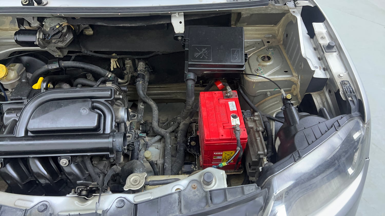 Used 2017 Renault Kwid 1.0 RXT AMT Petrol Automatic engine ENGINE LEFT SIDE VIEW