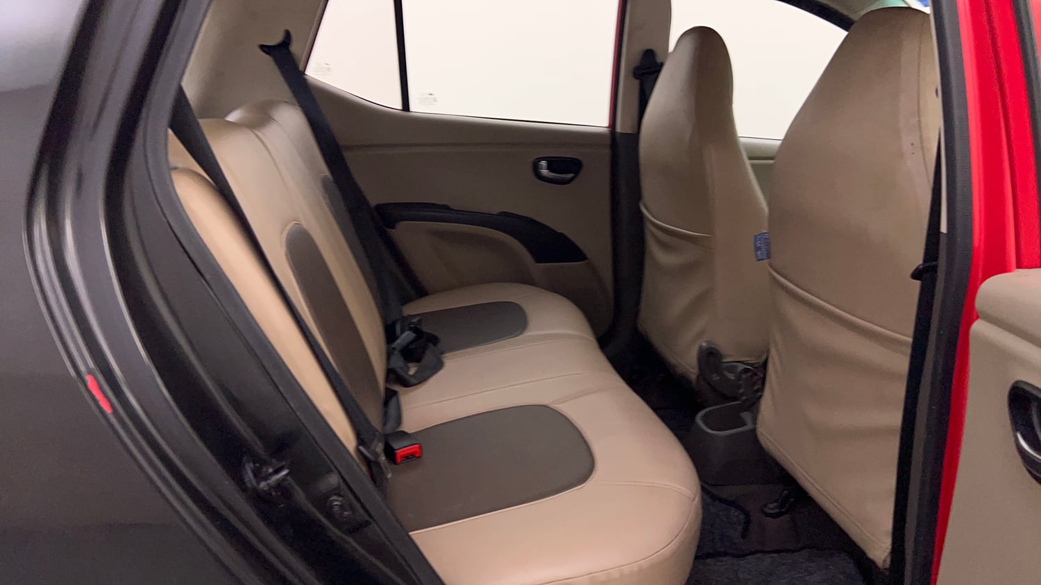 Used 2013 Hyundai i10 Magna 1.2 Kappa2 Petrol Manual interior RIGHT SIDE REAR DOOR CABIN VIEW