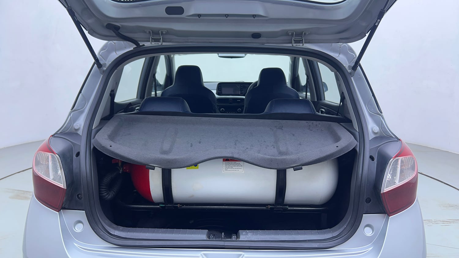 Used 2021 Hyundai Grand i10 Nios Sportz 1.2 Kappa VTVT CNG Cng Manual interior DICKY INSIDE VIEW
