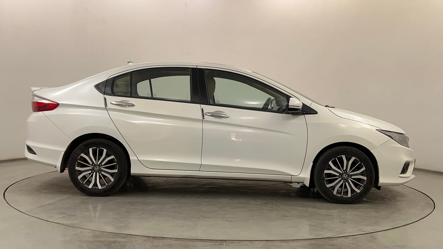 Used 2017 Honda City ZX CVT Petrol Petrol Automatic exterior RIGHT SIDE VIEW