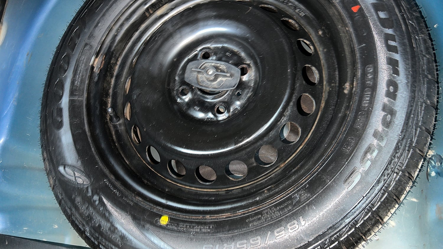 Used 2018 Maruti Suzuki Baleno Delta 1.2 Petrol Manual tyres SPARE TYRE VIEW