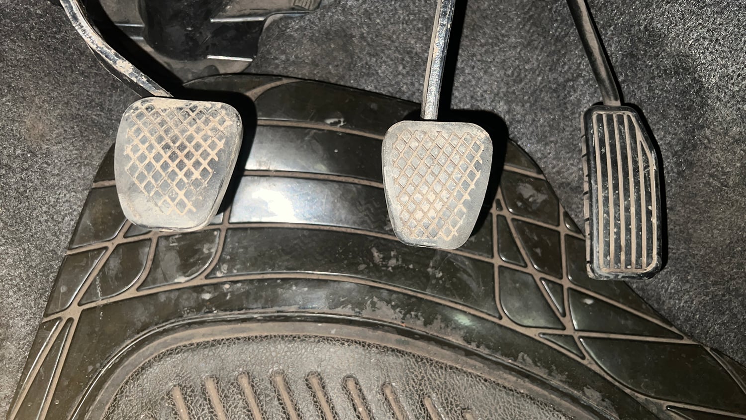 Used 2013 Honda Amaze 1.2 S i-VTEC Petrol Manual interior PEDALS VIEW