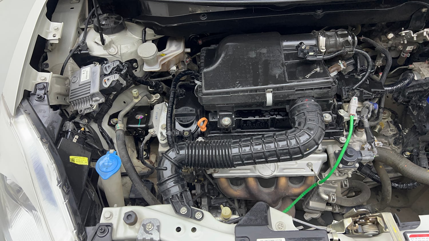 Used 2023 Maruti Suzuki Swift ZXi CNG Cng Manual engine ENGINE RIGHT SIDE VIEW