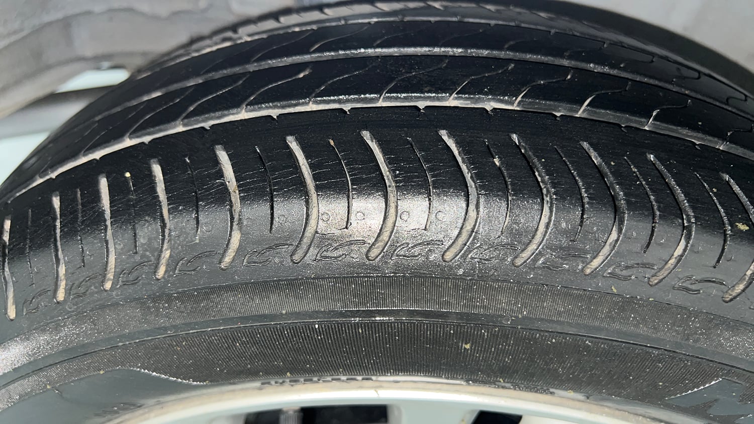 Used 2021 Honda Amaze 1.2 V MT Petrol Petrol Manual tyres RIGHT REAR TYRE TREAD VIEW