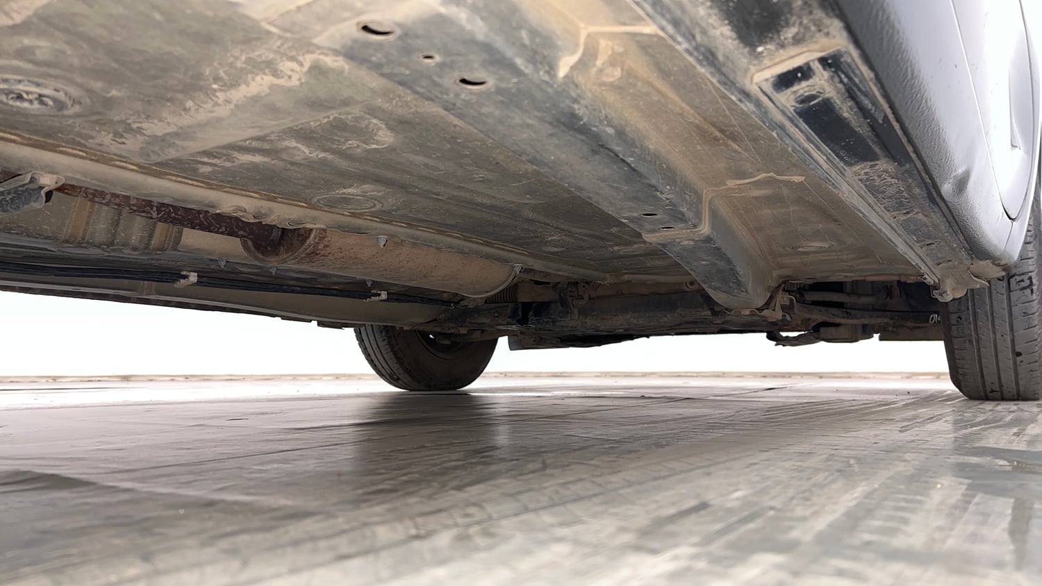 Used 2020 Maruti Suzuki Swift VXi Petrol Manual extra REAR RIGHT UNDERBODY VIEW