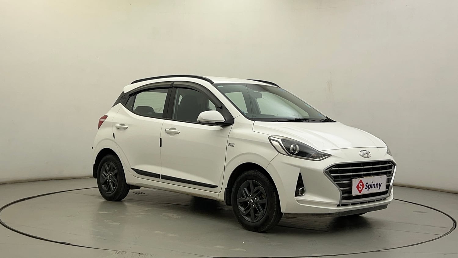Used 2021 Hyundai Grand i10 Nios Sportz AMT 1.2 Kappa VTVT Petrol Automatic exterior RIGHT FRONT CORNER VIEW