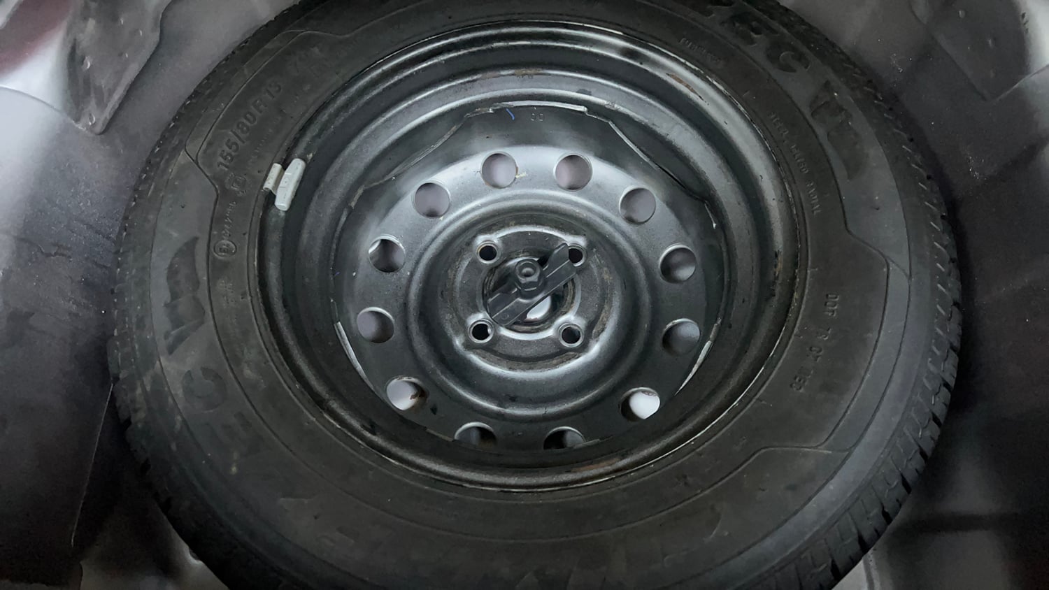 Used 2014 Hyundai i10 Era 1.1 iRDE2 Petrol Manual tyres SPARE TYRE VIEW