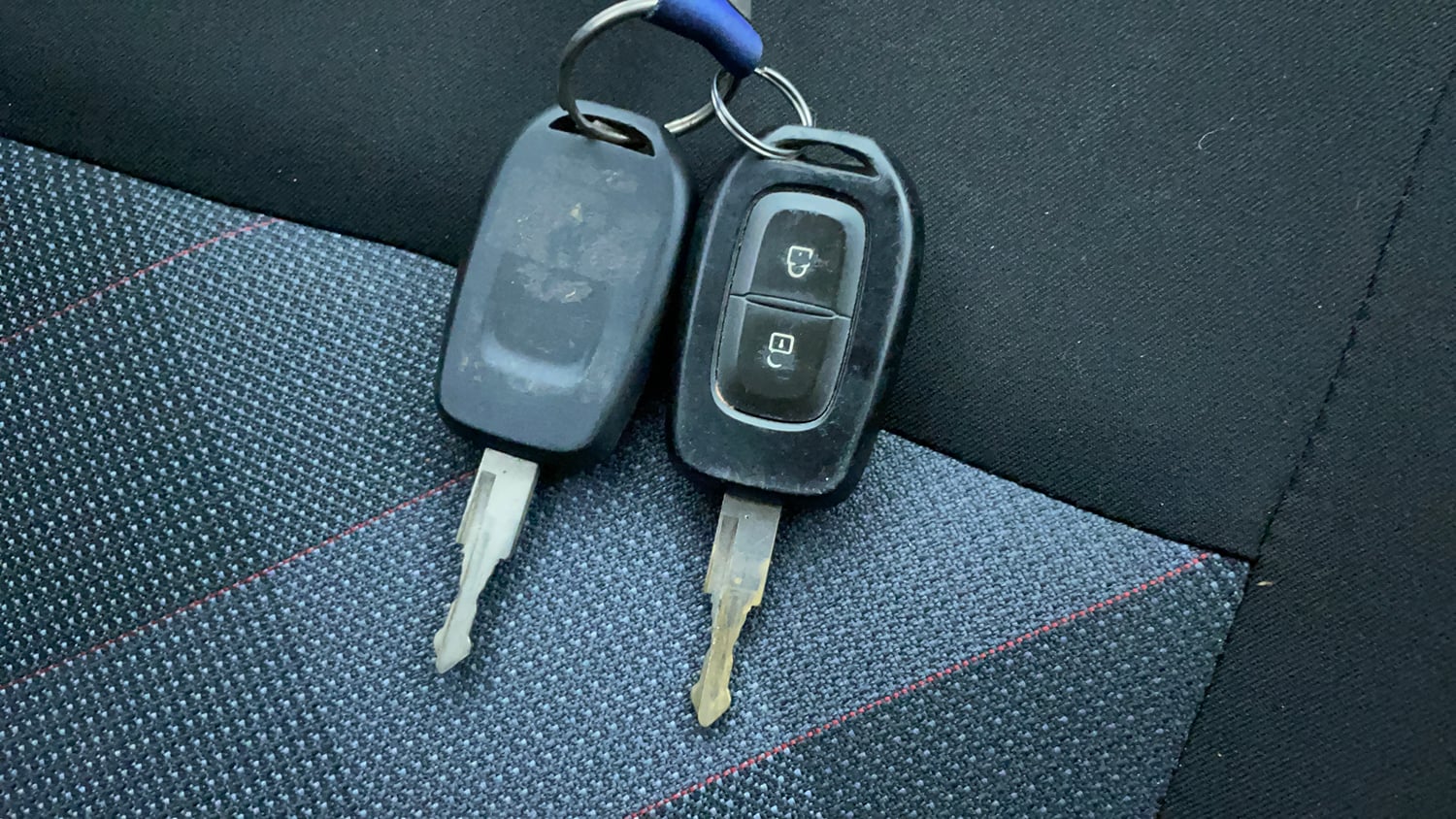Used 2019 Renault Kwid 1.0 RXT AMT Opt Petrol Automatic extra CAR KEY VIEW