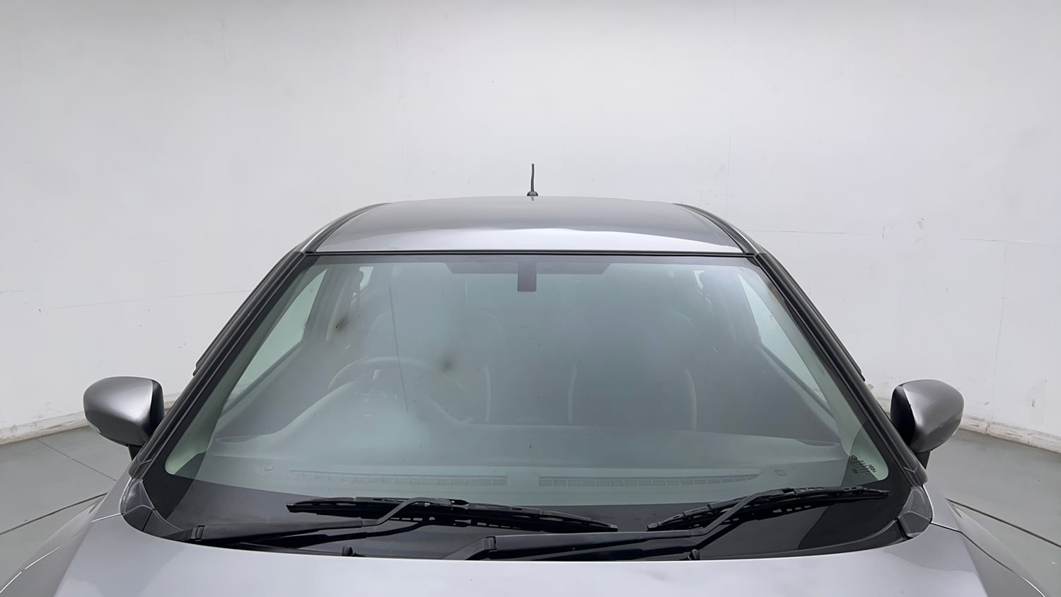 Used 2019 Maruti Suzuki Baleno Delta Petrol Manual exterior FRONT WINDSHIELD VIEW