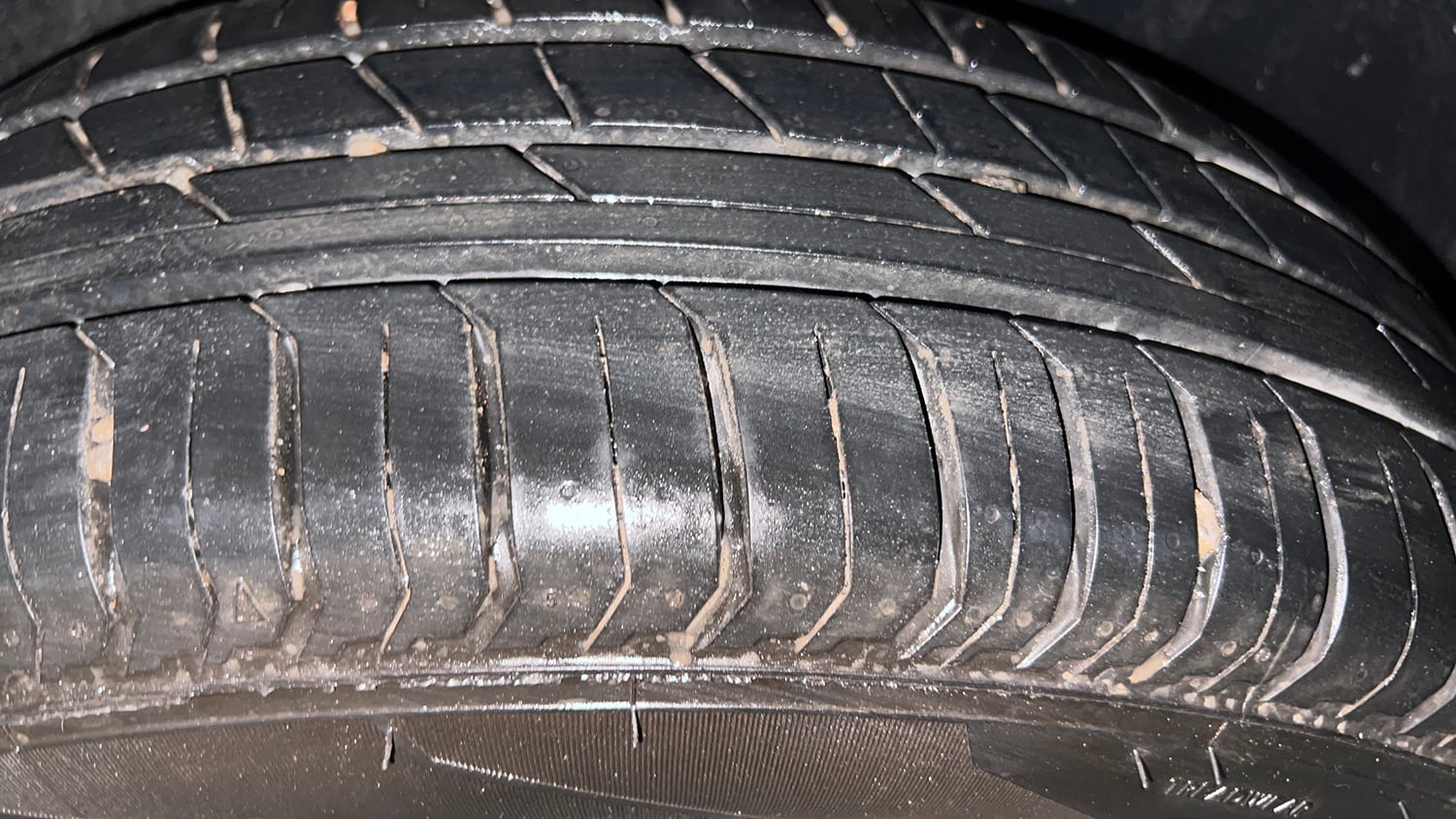 Used 2023 Tata Punch Adventure Rhythm Pack MT Petrol Manual tyres LEFT REAR TYRE TREAD VIEW
