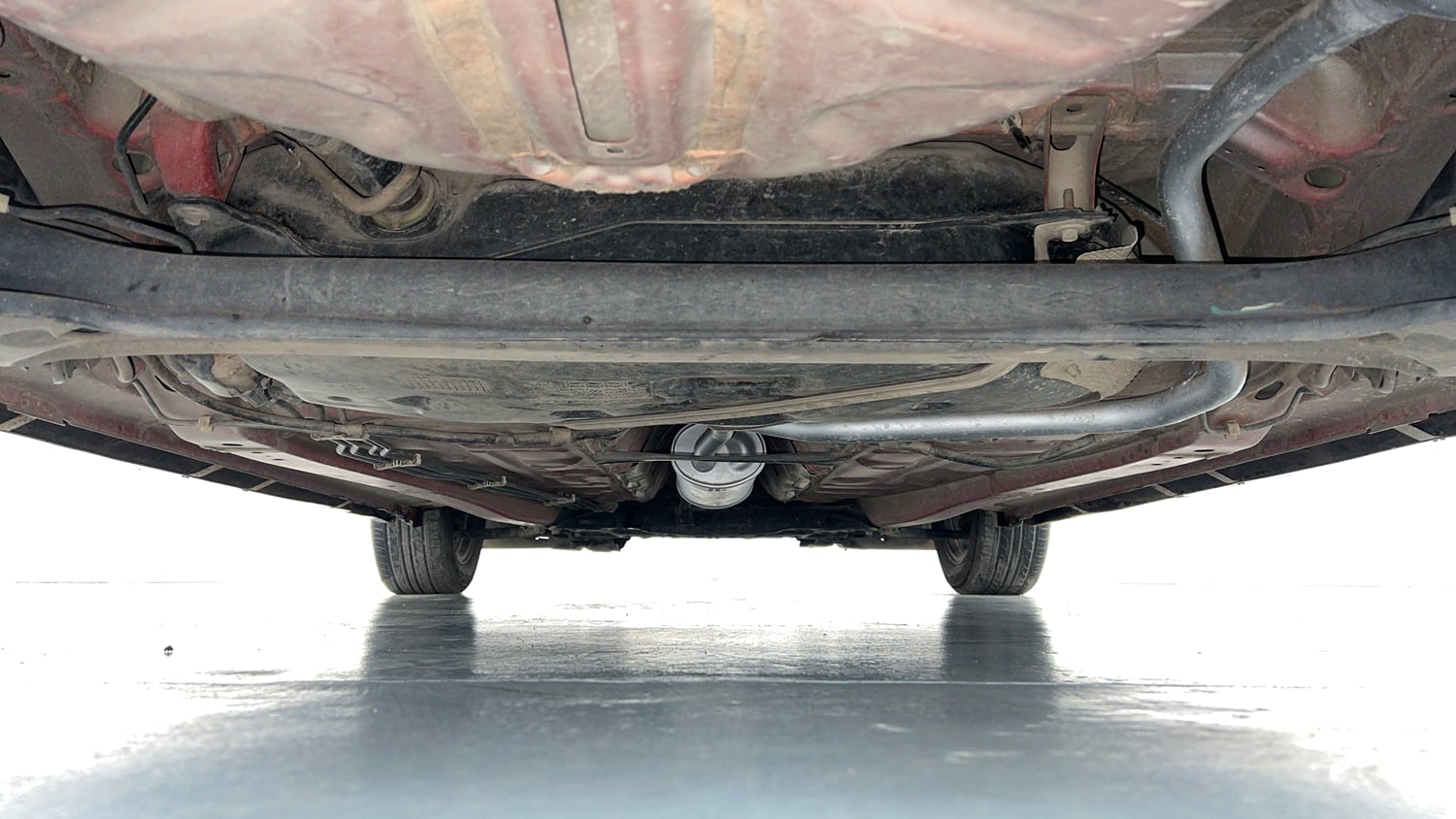 Used 2018 Maruti Suzuki Swift VXi AMT Petrol Automatic extra REAR UNDERBODY VIEW (TAKEN FROM REAR)