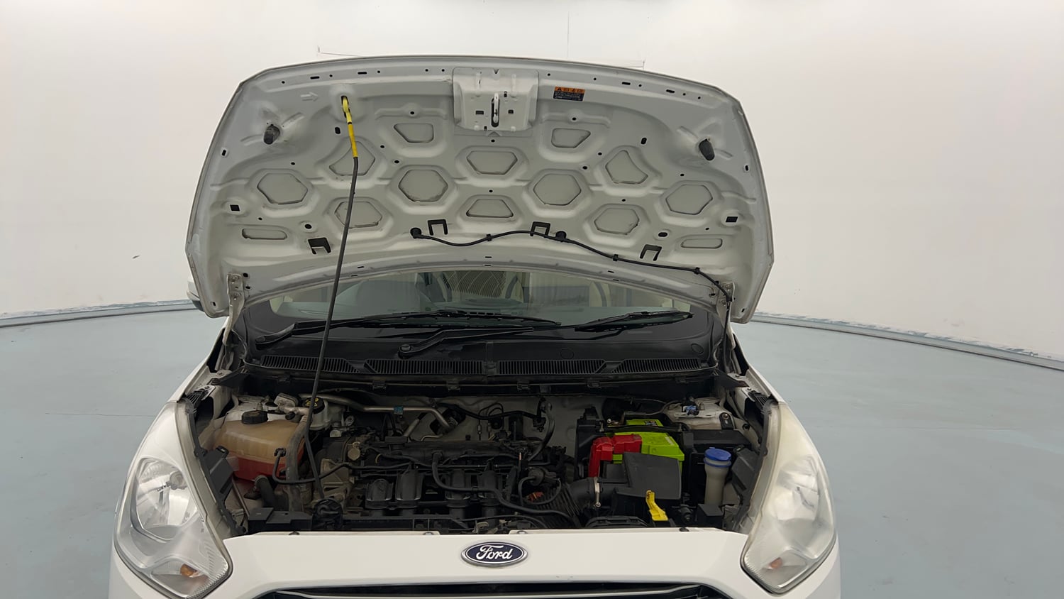 Used 2016 Ford Figo Aspire Trend 1.2 Ti-VCT Petrol Manual engine ENGINE & BONNET OPEN FRONT VIEW