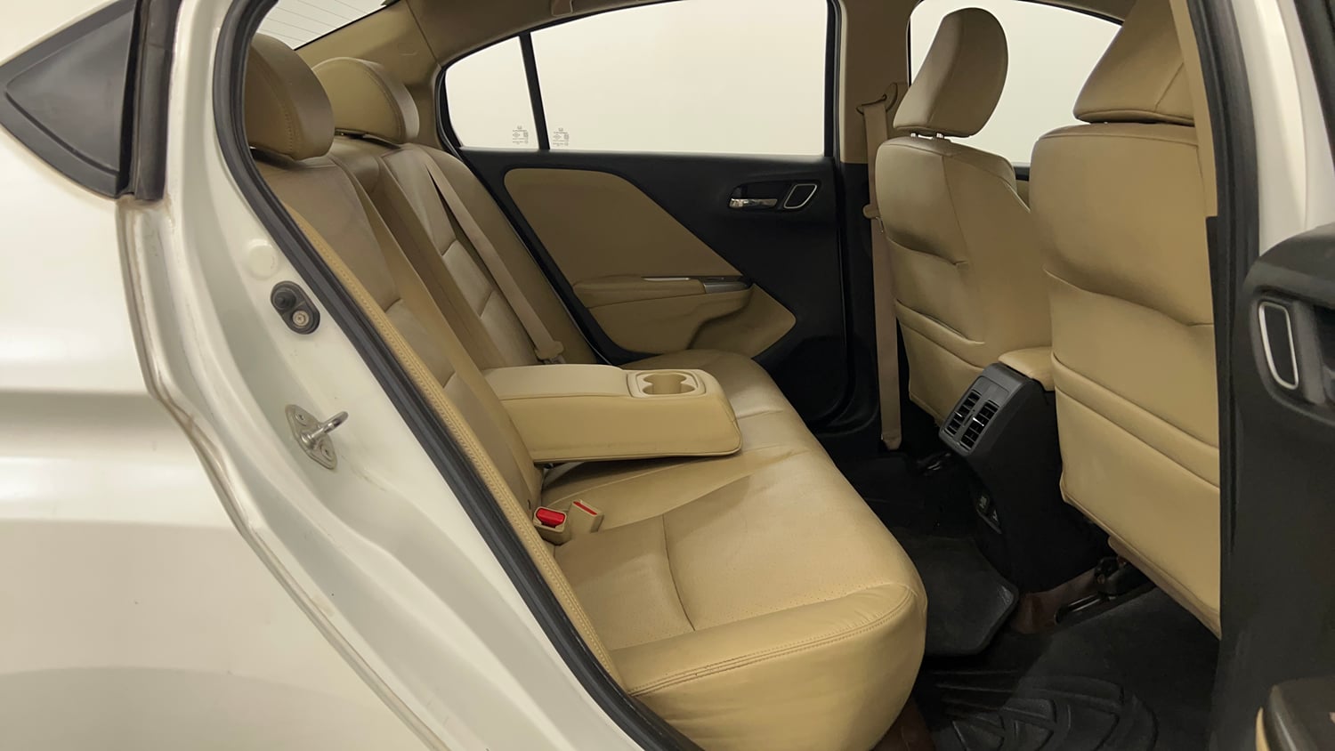 Used 2017 Honda City ZX CVT Petrol Petrol Automatic interior RIGHT SIDE REAR DOOR CABIN VIEW