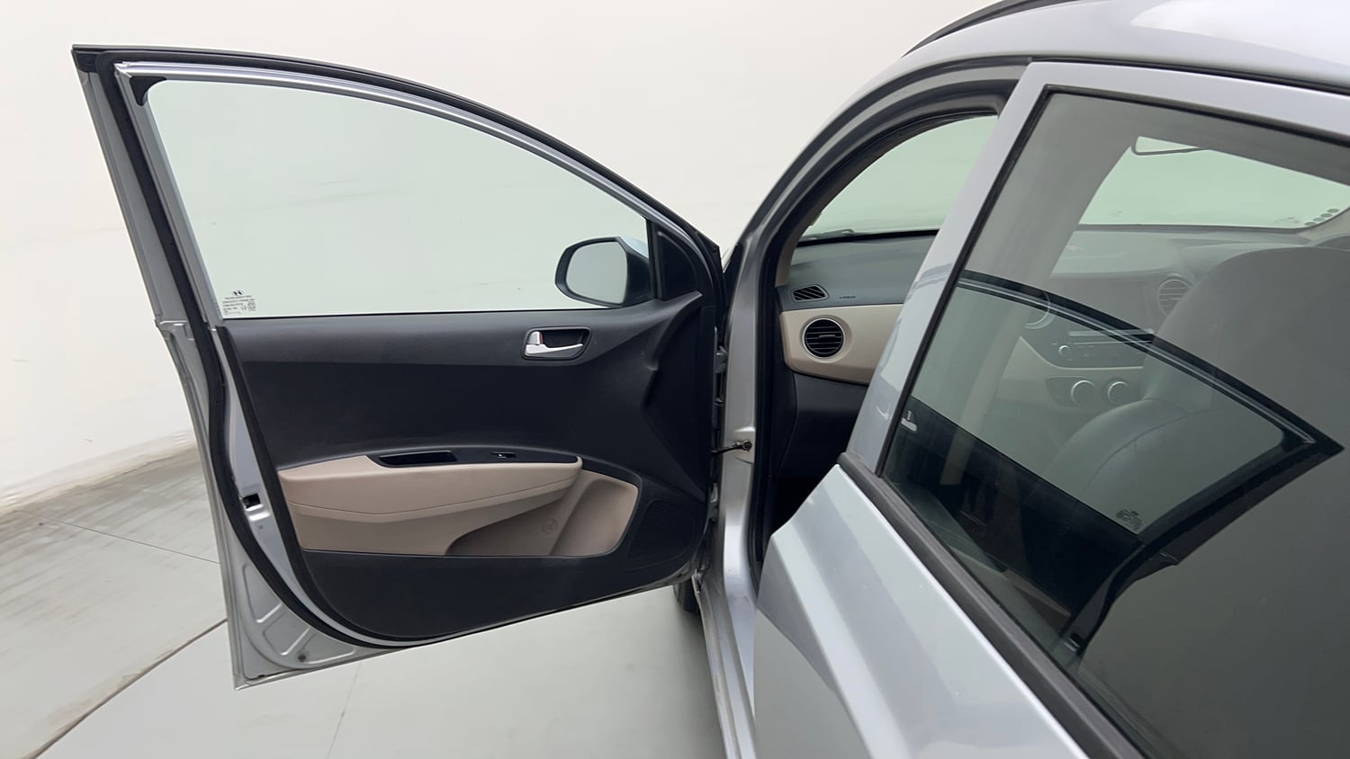 Used 2019 Hyundai Grand i10 Sportz 1.2 Kappa VTVT Petrol Manual interior LEFT FRONT DOOR OPEN VIEW