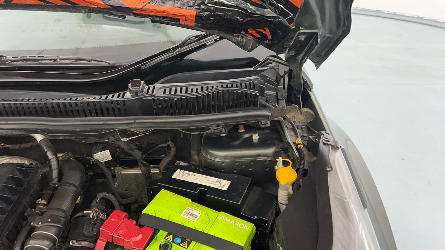 Used 2021 Tata Nexon XMA (S) Diesel Diesel Automatic engine ENGINE LEFT SIDE HINGE & APRON VIEW