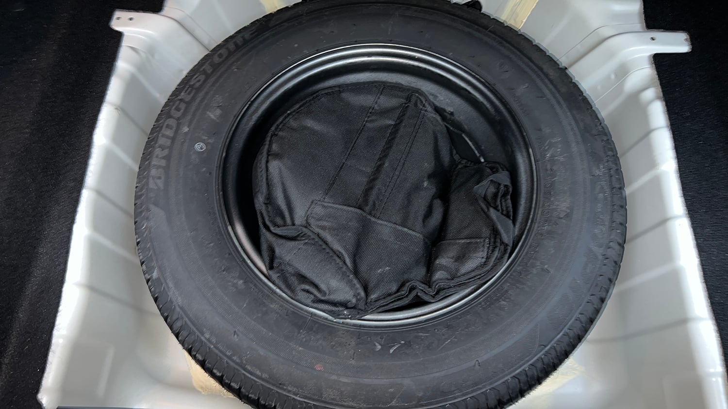 Used 2023 Tata Altroz XZA Petrol Petrol Automatic tyres SPARE TYRE VIEW