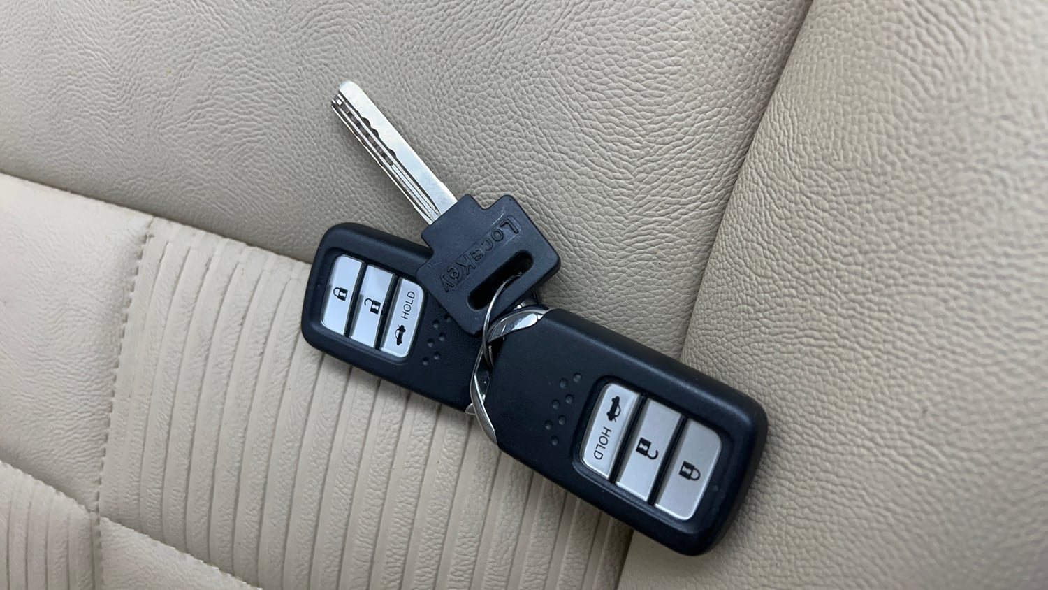 Used 2019 Honda Amaze 1.2 V MT Petrol Petrol Manual extra CAR KEY VIEW