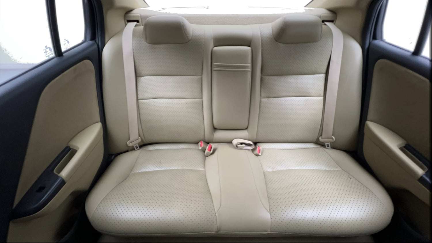 Used 2016 Honda City SV CVT Petrol Automatic interior REAR SEAT CONDITION VIEW