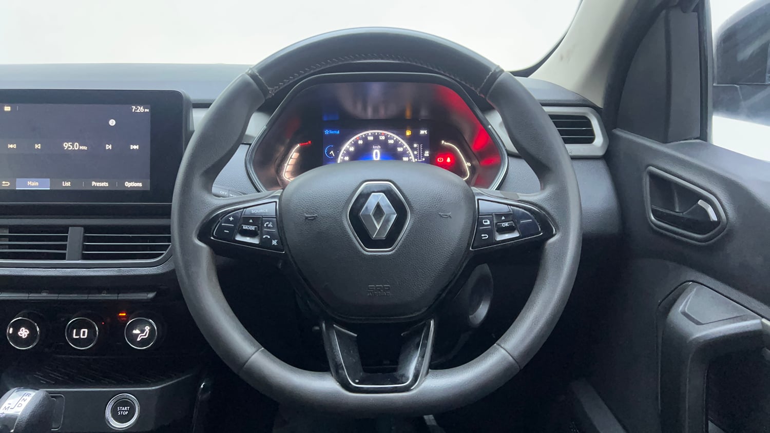 Used 2021 Renault Kiger RXZ AMT Dual Tone Petrol Automatic interior STEERING VIEW