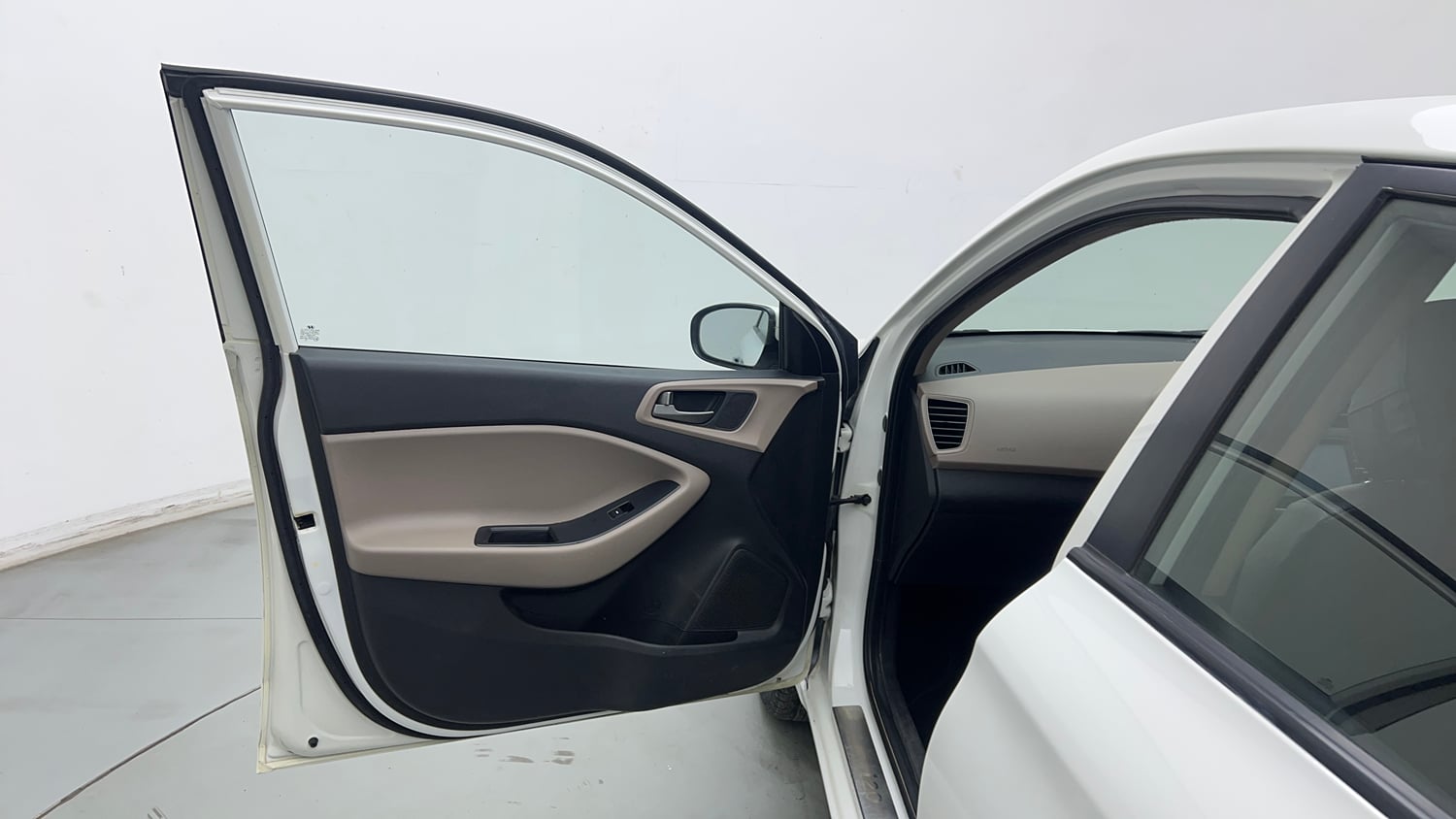 Used 2016 Hyundai Elite i20 Asta 1.2 (O) Petrol Manual interior LEFT FRONT DOOR OPEN VIEW