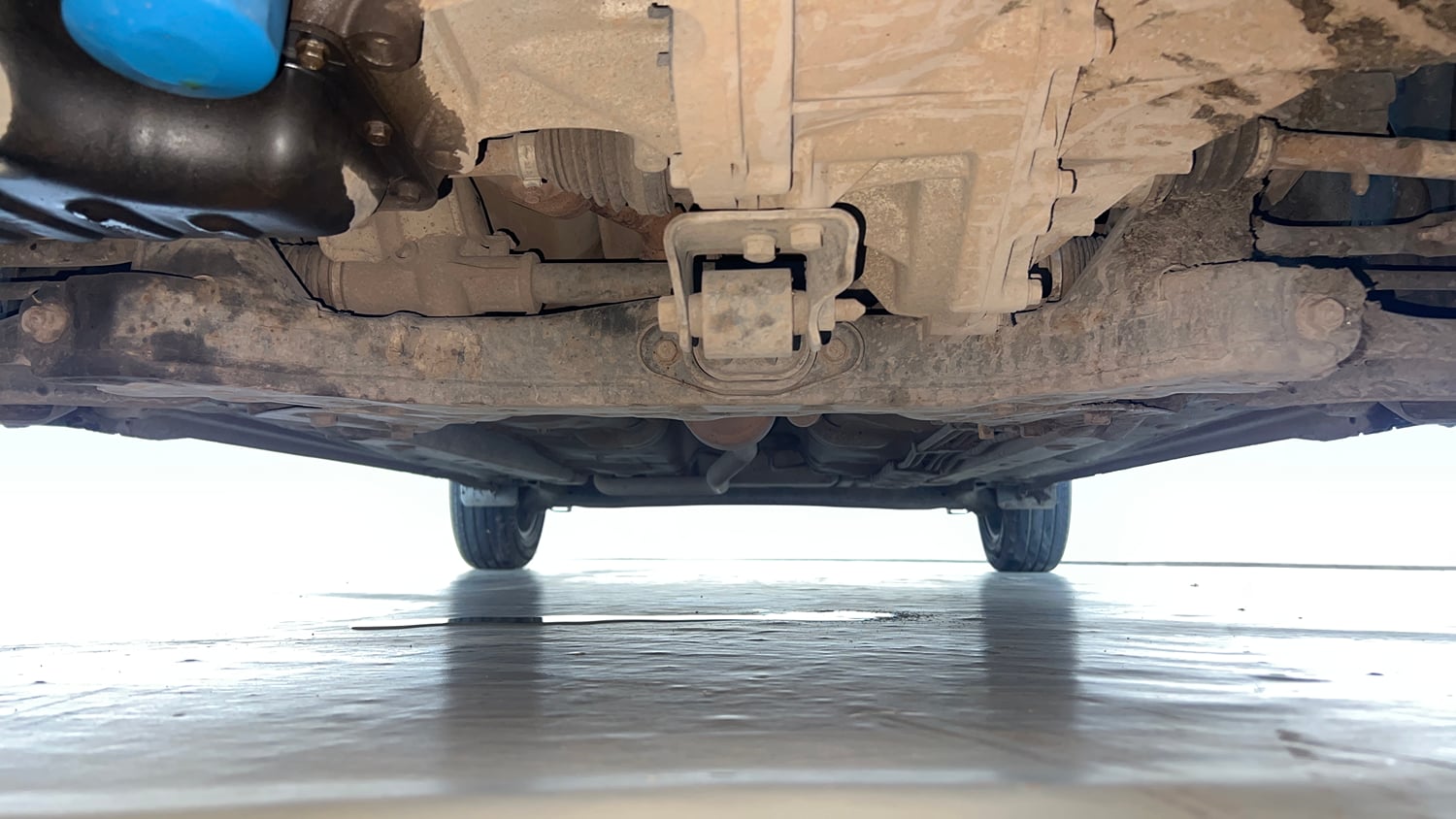 Used 2021 Hyundai Grand i10 Nios Sportz 1.2 Kappa VTVT CNG Cng Manual extra FRONT LEFT UNDERBODY VIEW