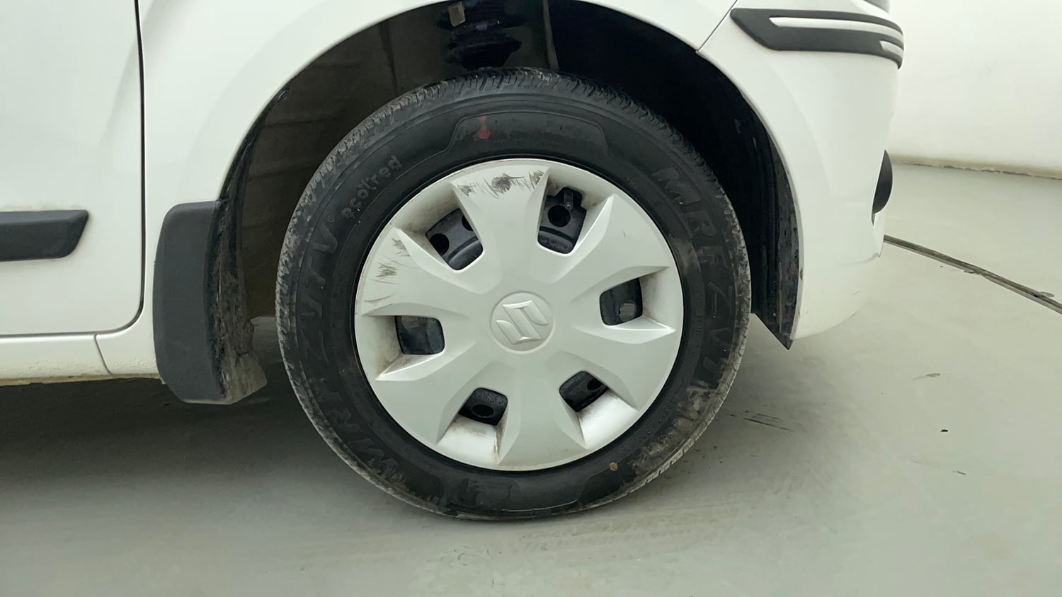 Used 2025 Maruti Suzuki Wagon R VXI 1.0 CNG Cng Manual tyres RIGHT FRONT TYRE RIM VIEW