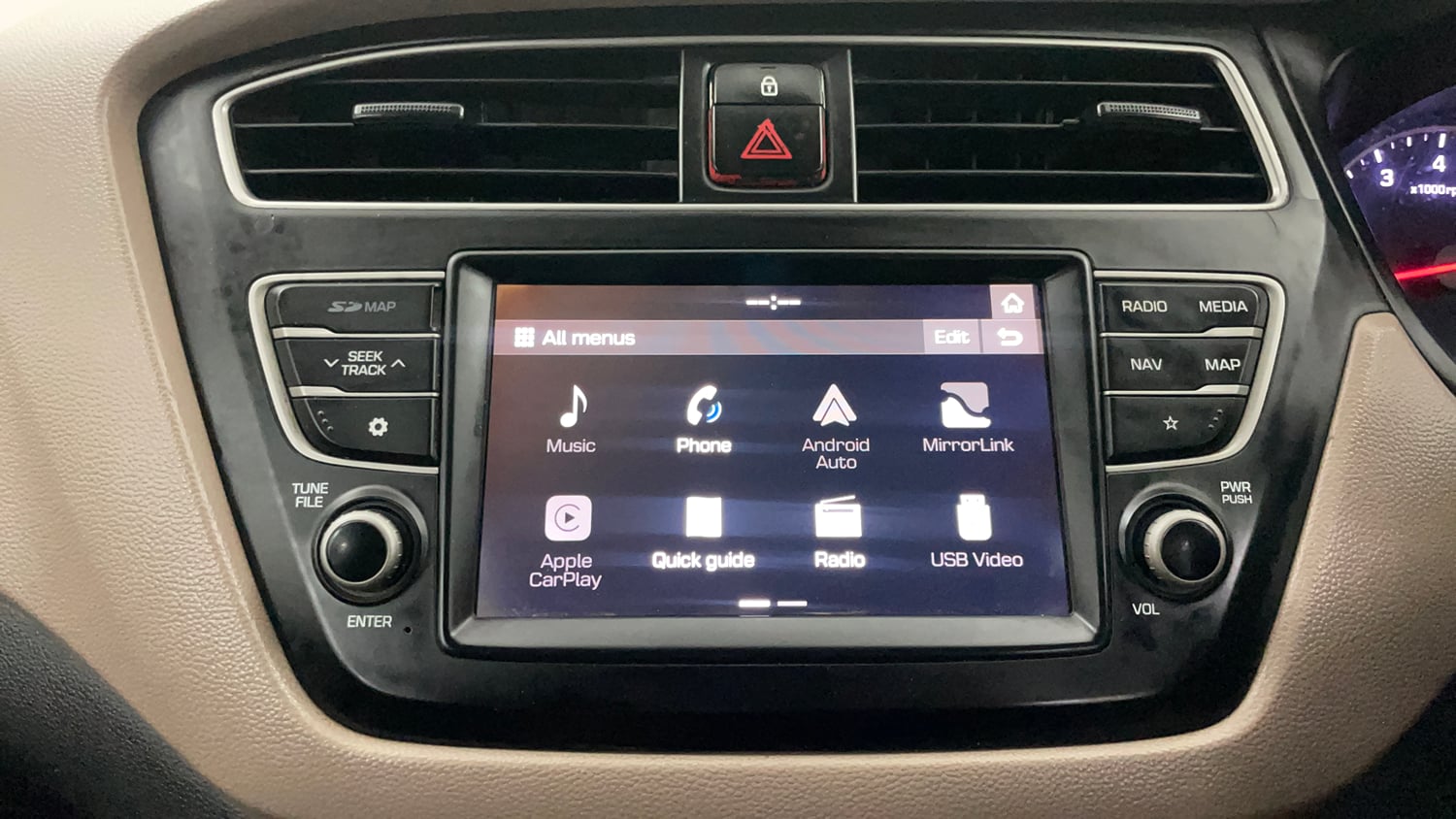 Used 2018 Hyundai Elite i20 Asta 1.2 Petrol Manual top_features Integrated (in-dash) music system