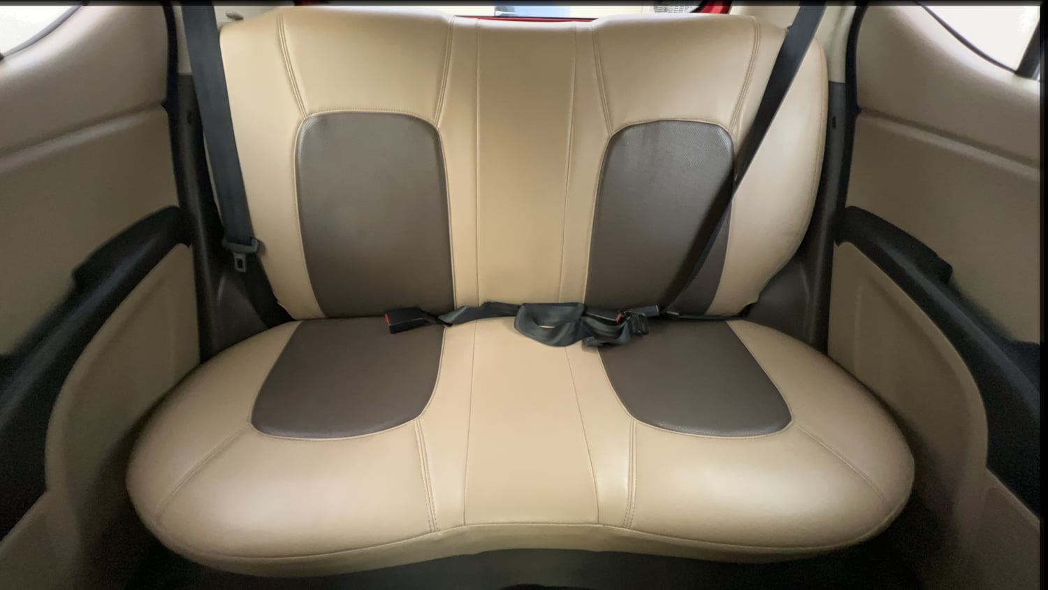 Used 2013 Hyundai i10 Magna 1.2 Kappa2 Petrol Manual interior REAR SEAT CONDITION VIEW