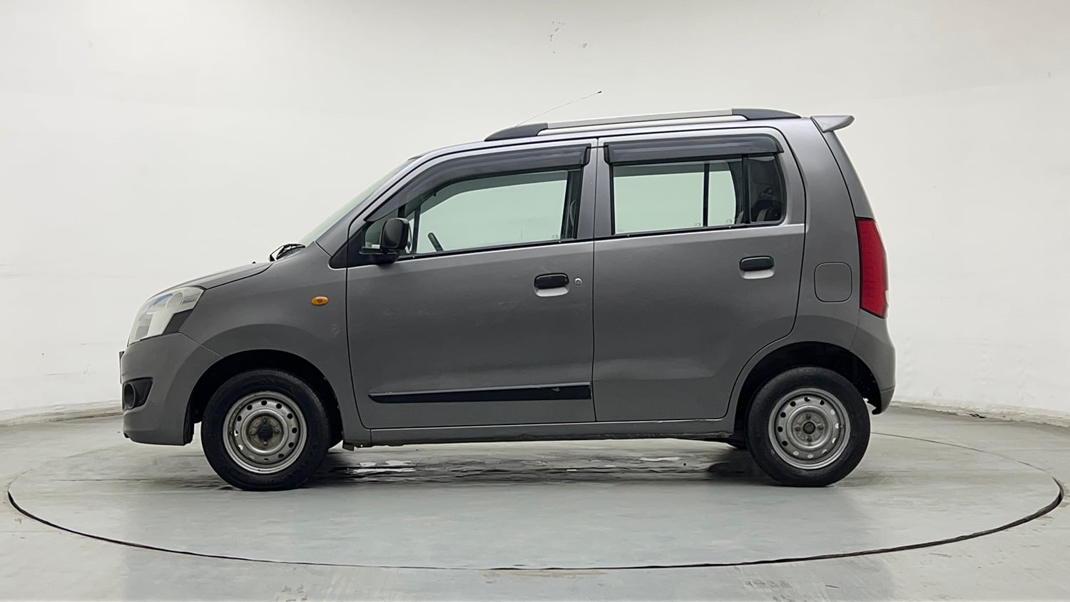 Used 2017 Maruti Suzuki Wagon R 1.0 LXI CNG (outside fitted) Cng Manual exterior LEFT SIDE VIEW