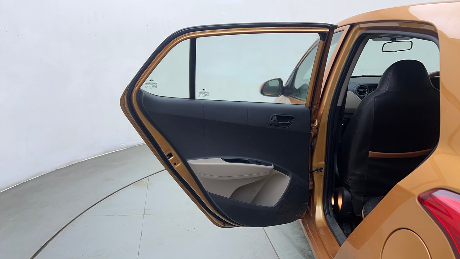 Used 2018 Hyundai Grand i10 Magna 1.2 Kappa VTVT Petrol Manual interior LEFT REAR DOOR OPEN VIEW