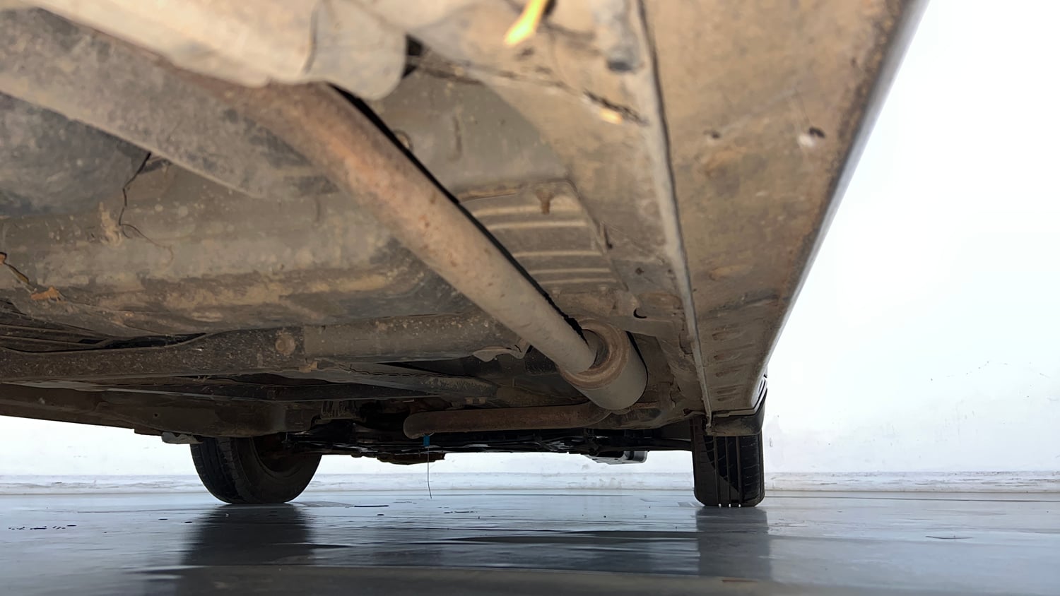 Used 2016 Honda City SV CVT Petrol Automatic extra REAR RIGHT UNDERBODY VIEW