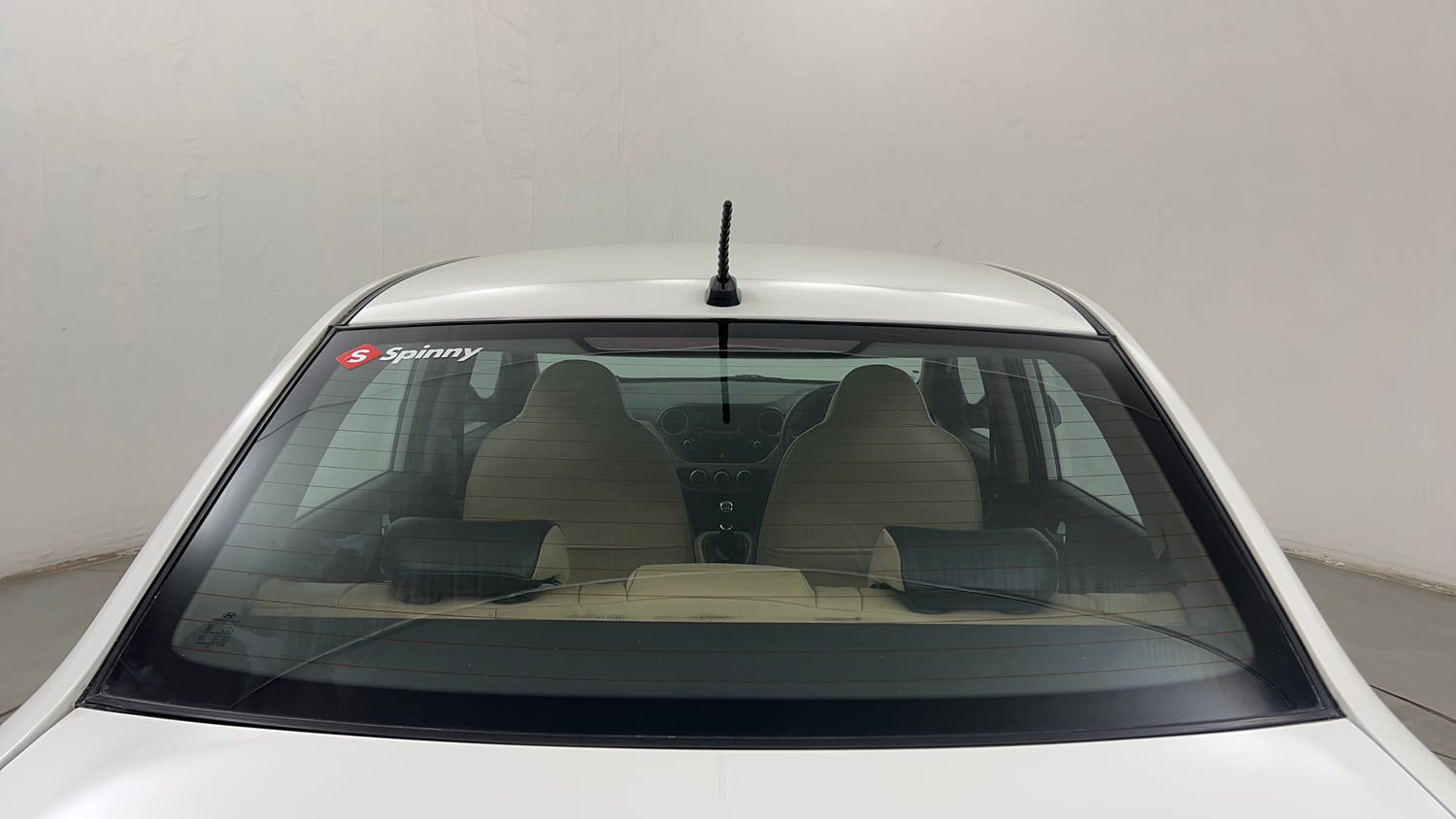 Used 2015 Hyundai Xcent S 1.2 (O) Petrol Manual exterior BACK WINDSHIELD VIEW