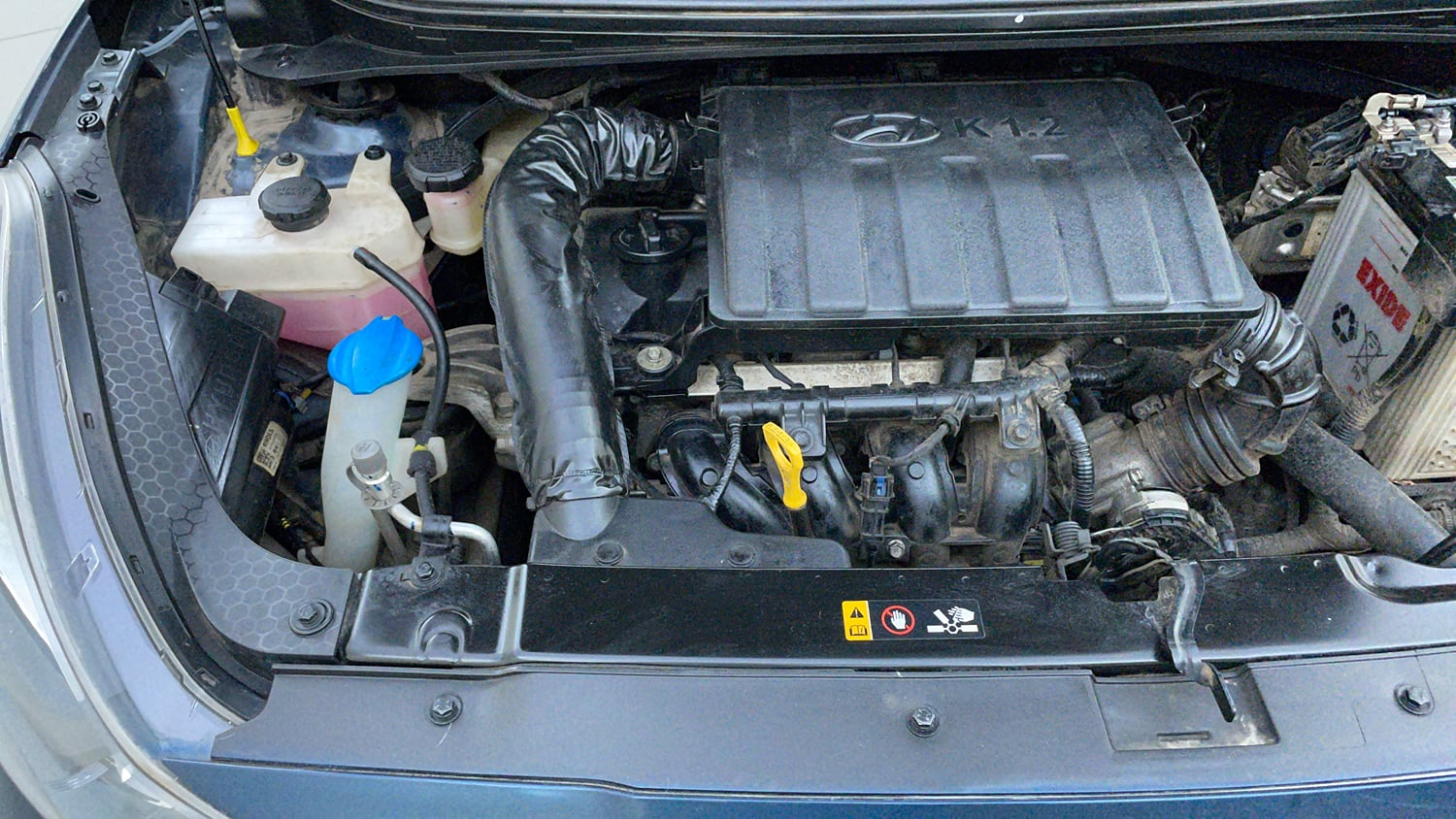 Used 2022 Hyundai Grand i10 Nios Corporate Edition MT Petrol Manual engine ENGINE RIGHT SIDE VIEW