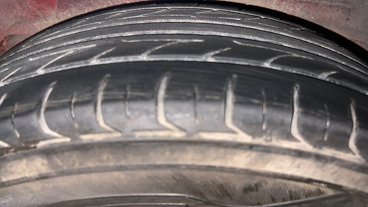 Used 2013 Hyundai i10 Magna 1.2 Kappa2 Petrol Manual tyres RIGHT REAR TYRE TREAD VIEW