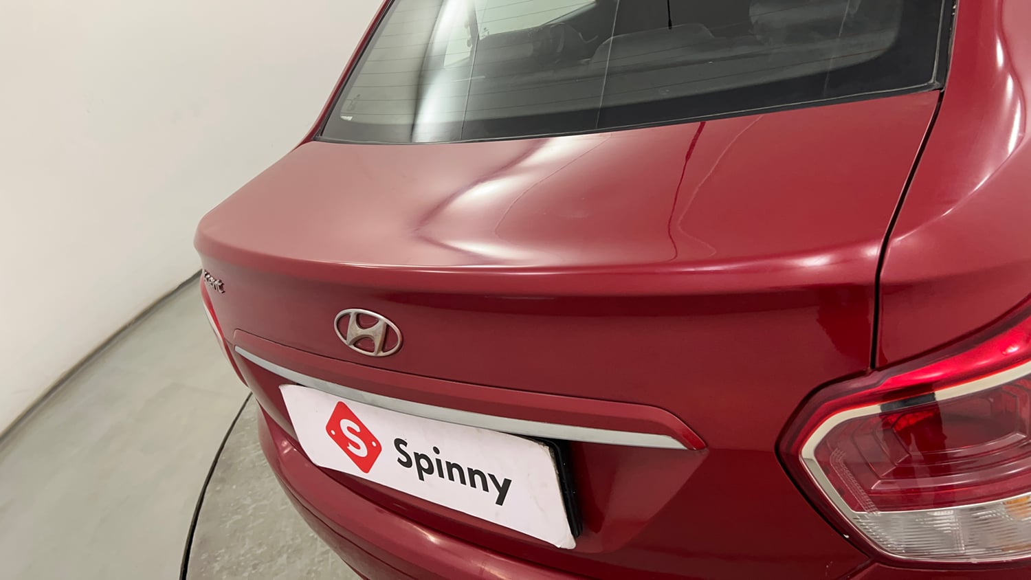 Used 2015 Hyundai Xcent S 1.2 Petrol Manual dents MINOR SCRATCH