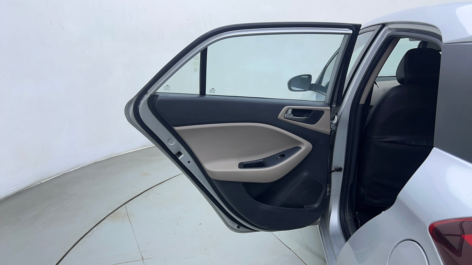 Used 2015 Hyundai Elite i20 Sportz 1.2 Petrol Manual interior LEFT REAR DOOR OPEN VIEW