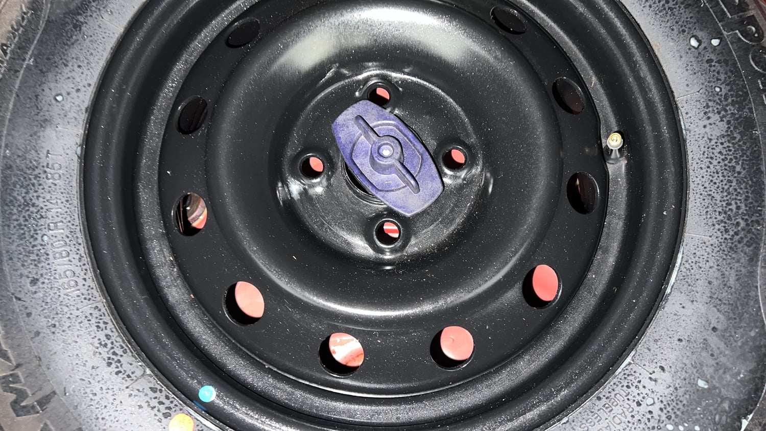 Used 2018 Maruti Suzuki Swift VXi AMT Petrol Automatic tyres SPARE TYRE VIEW