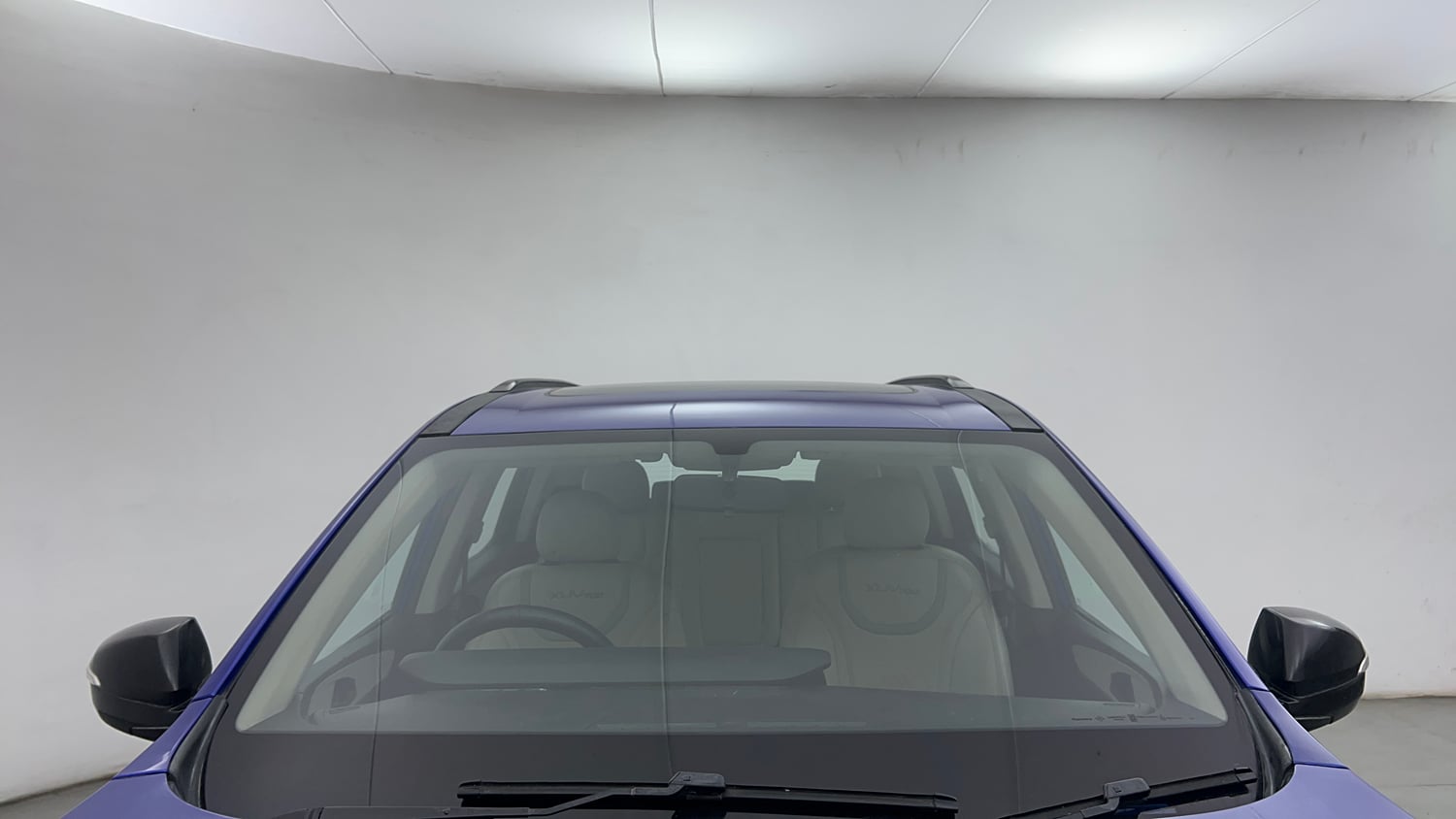 Used 2022 Mahindra XUV700 AX 5 Petrol MT 7 STR Petrol Manual exterior FRONT WINDSHIELD VIEW